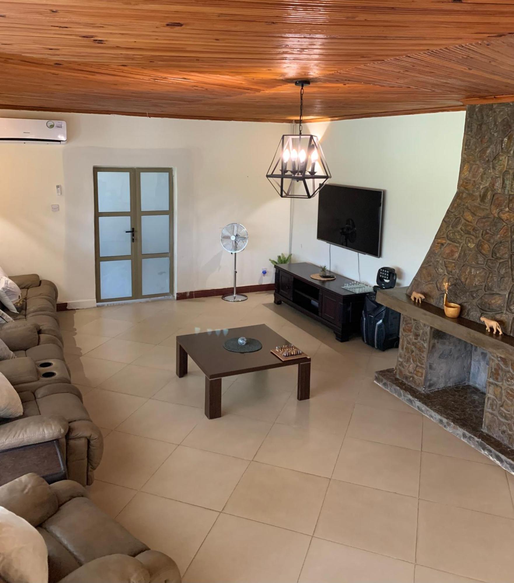Summerfields & Gardens Lodge Kitwe 外观 照片